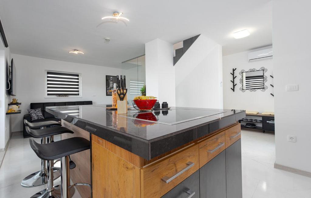 Luxurioeses Penthouse Welle Mit Whirlpool, Grill Und Meerblick Vir Exteriör bild