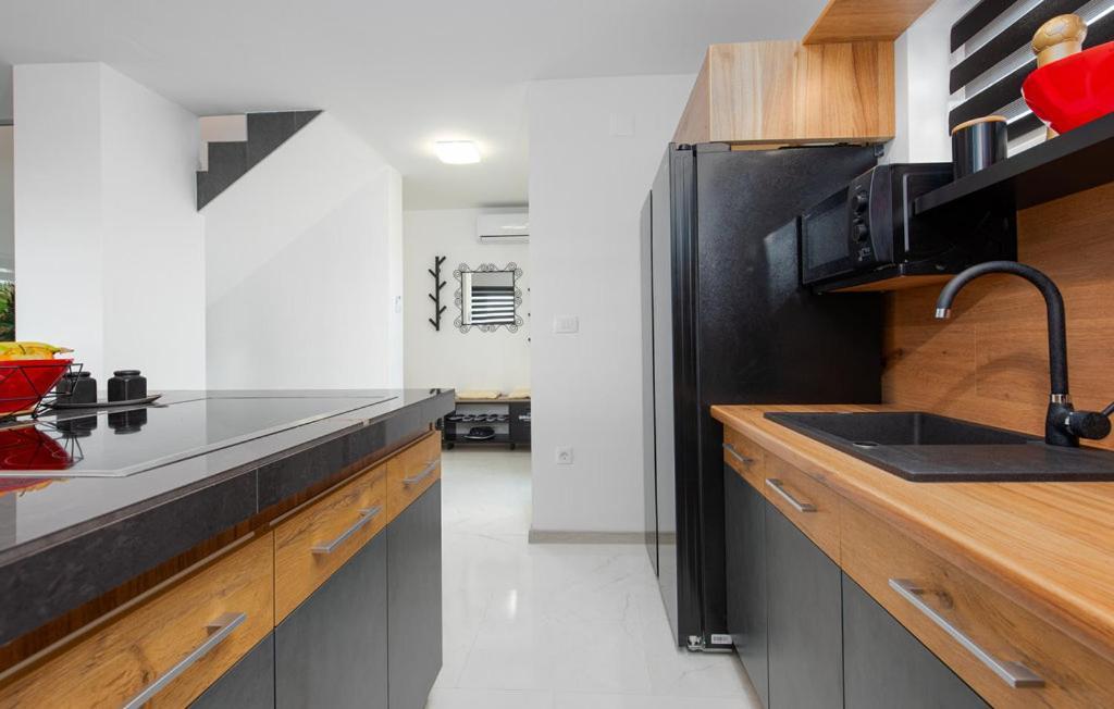 Luxurioeses Penthouse Welle Mit Whirlpool, Grill Und Meerblick Vir Exteriör bild