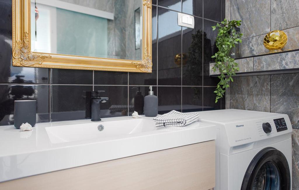 Luxurioeses Penthouse Welle Mit Whirlpool, Grill Und Meerblick Vir Exteriör bild